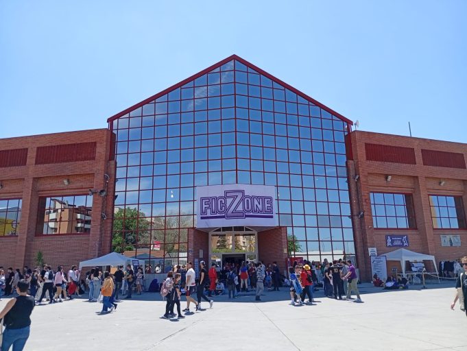 Más de 20 mil frikis vuelven a unir sus fuerzas en la FicZone de Granada