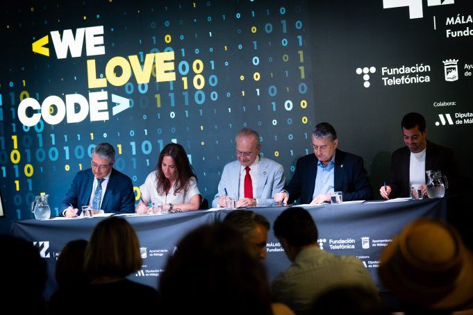 FUNDACIÓN TELEFÓNICA, AYUNTAMIENTO DE MÁLAGA, JUNTA DE ANDALUCÍA Y DIPUTACIÓN RENUEVAN SU ALIANZA TRES AÑOS MÁS PARA SEGUIR IMPULSANDO EL CAMPUS DE PROGRAMACIÓN 42