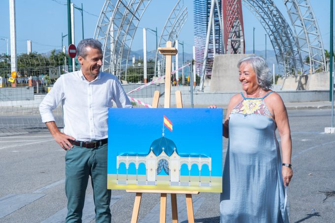 El Real de la Feria de Málaga estrena una nueva portada inspirada en el ‘Quiosco del Embarcadero de la Reina’ con una cúpula 29 metros de alto y 145.000 puntos de luz